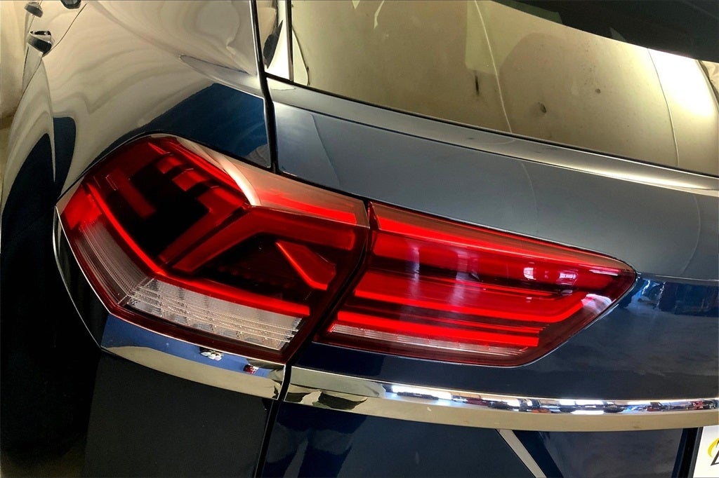 2021 Volkswagen Atlas Cross Sport 3.6L V6 SEL R-Line