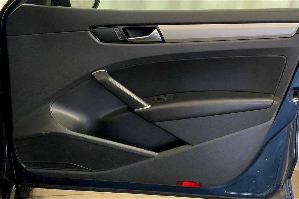 2022 Volkswagen Passat 2.0T SE