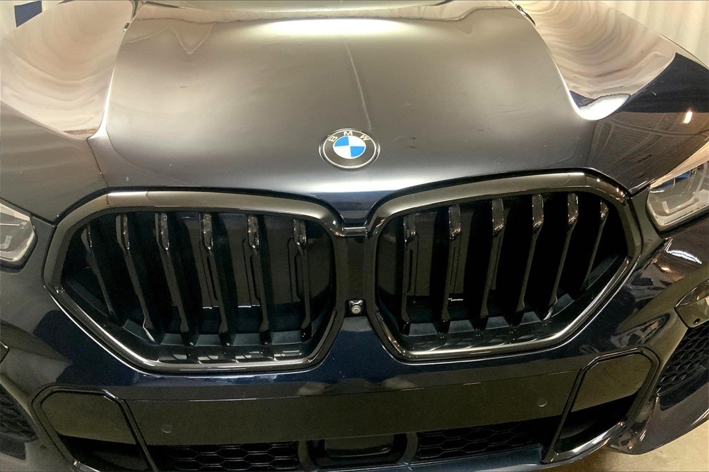 2021 BMW X6 M50i