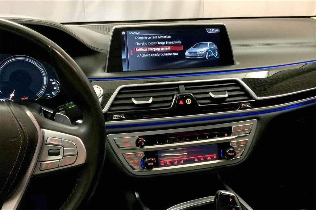 2018 BMW 7 Series 740e xDrive iPerformance