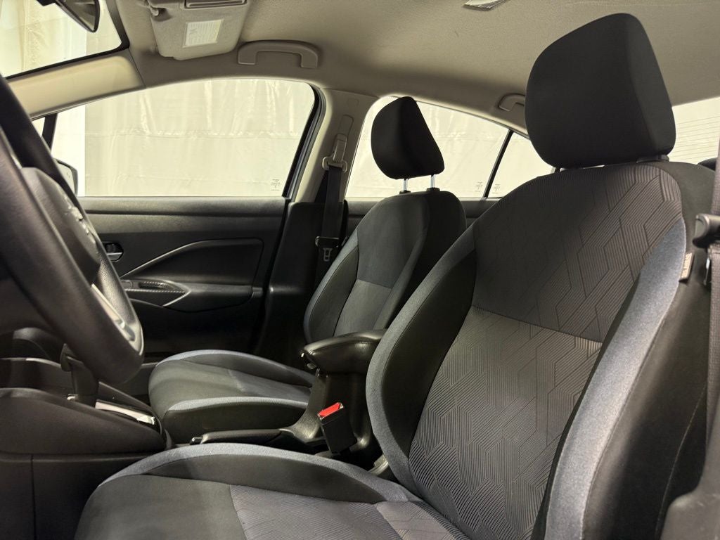 2023 Nissan Versa 1.6 SV