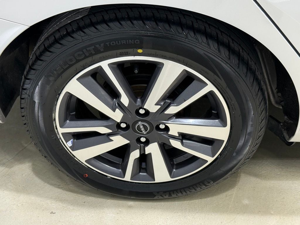 2023 Nissan Versa 1.6 SV