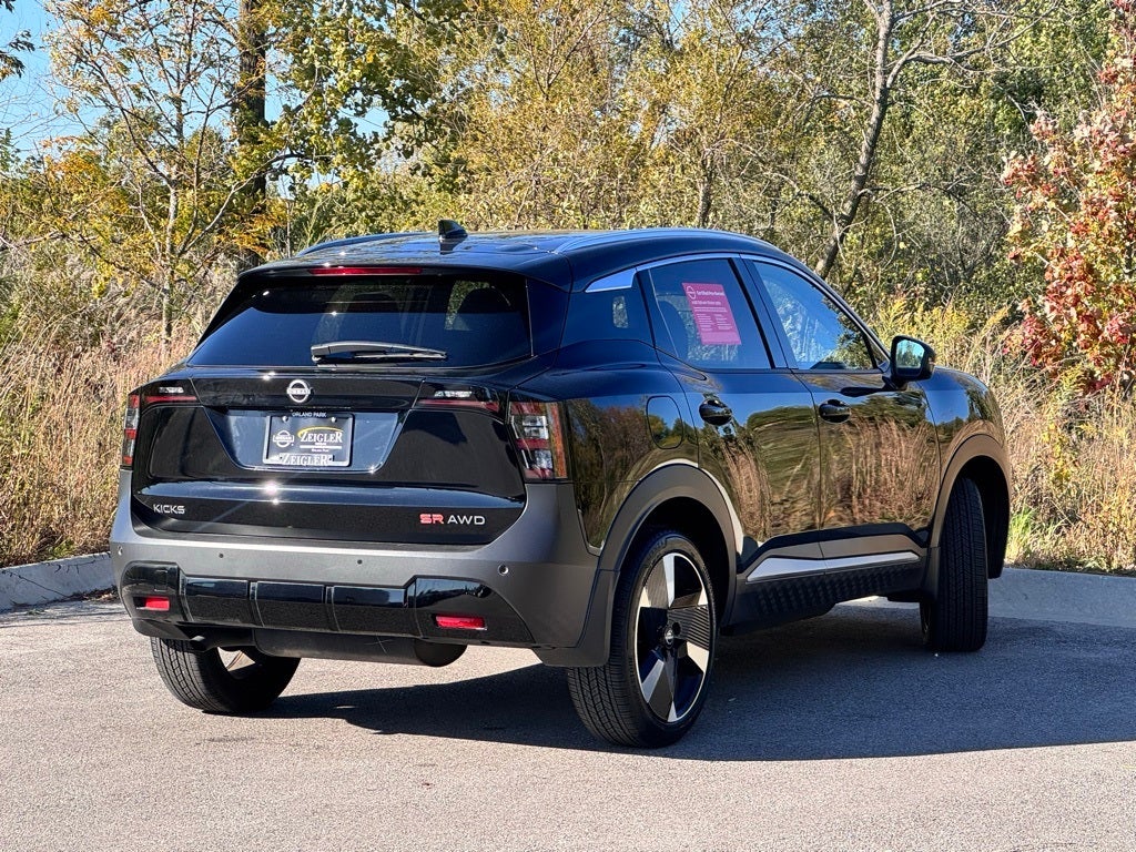 2025 Nissan Kicks SR AWD