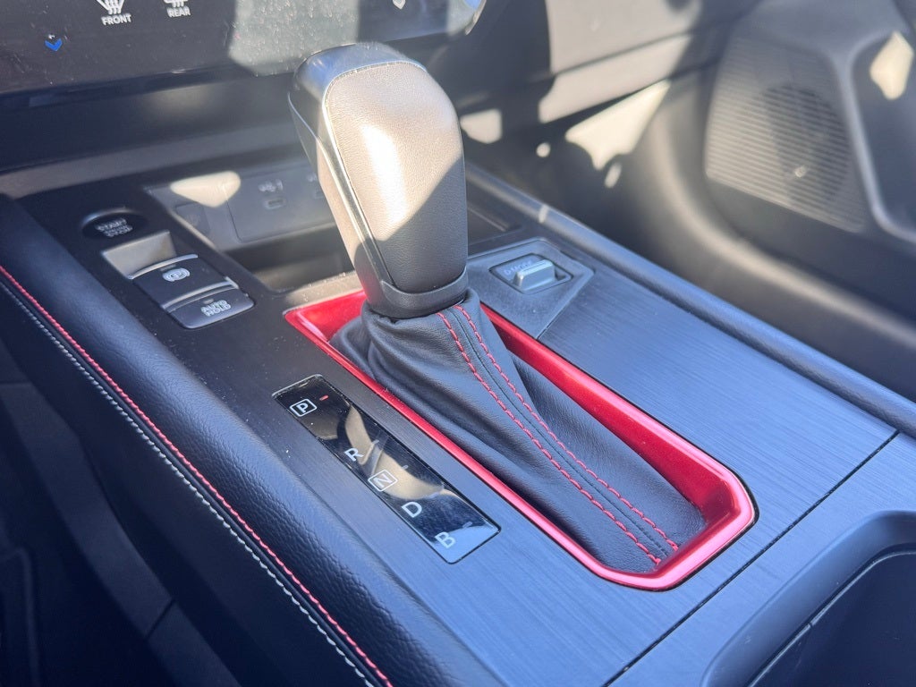 2025 Nissan Kicks SR AWD