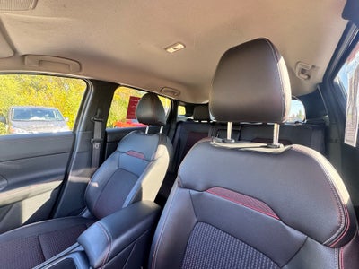 2025 Nissan Kicks SR AWD