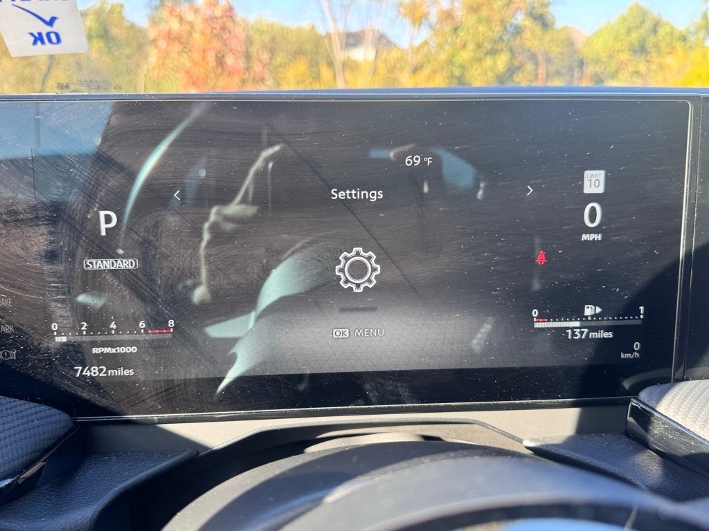 2025 Nissan Kicks SR AWD