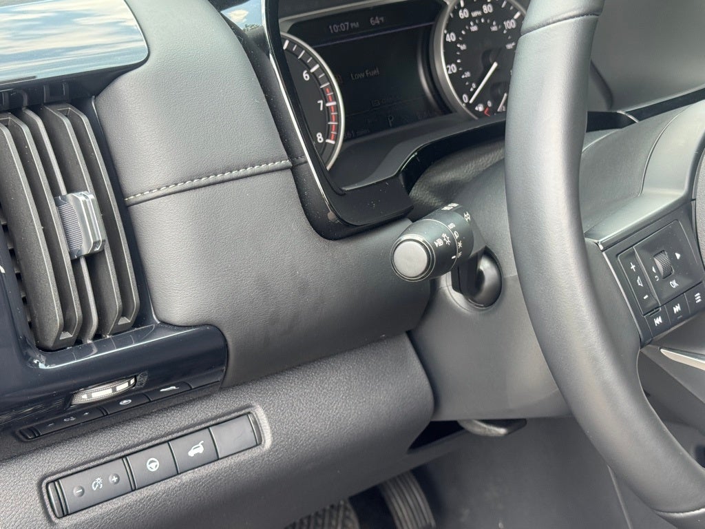 2025 Nissan Pathfinder SV 4WD