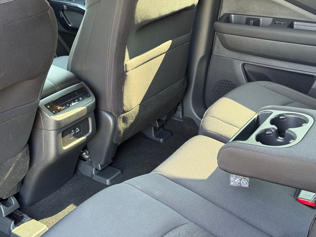 2025 Nissan Pathfinder SV 4WD