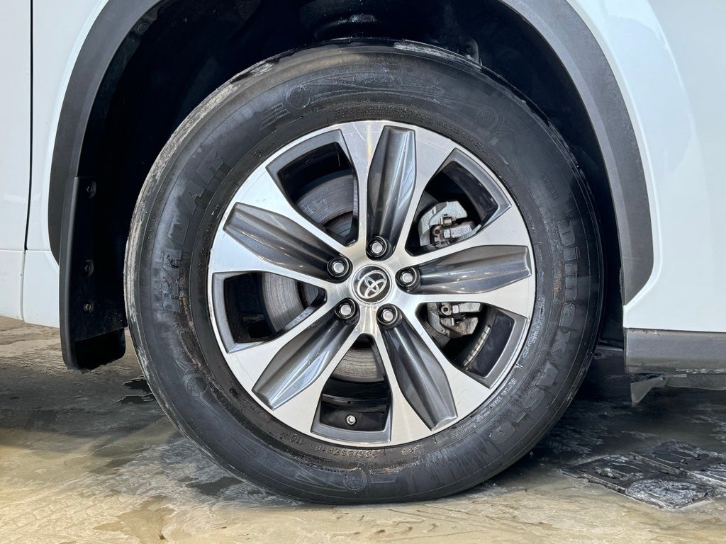 2022 Toyota Highlander XLE AWD