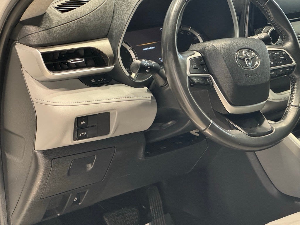 2022 Toyota Highlander XLE AWD