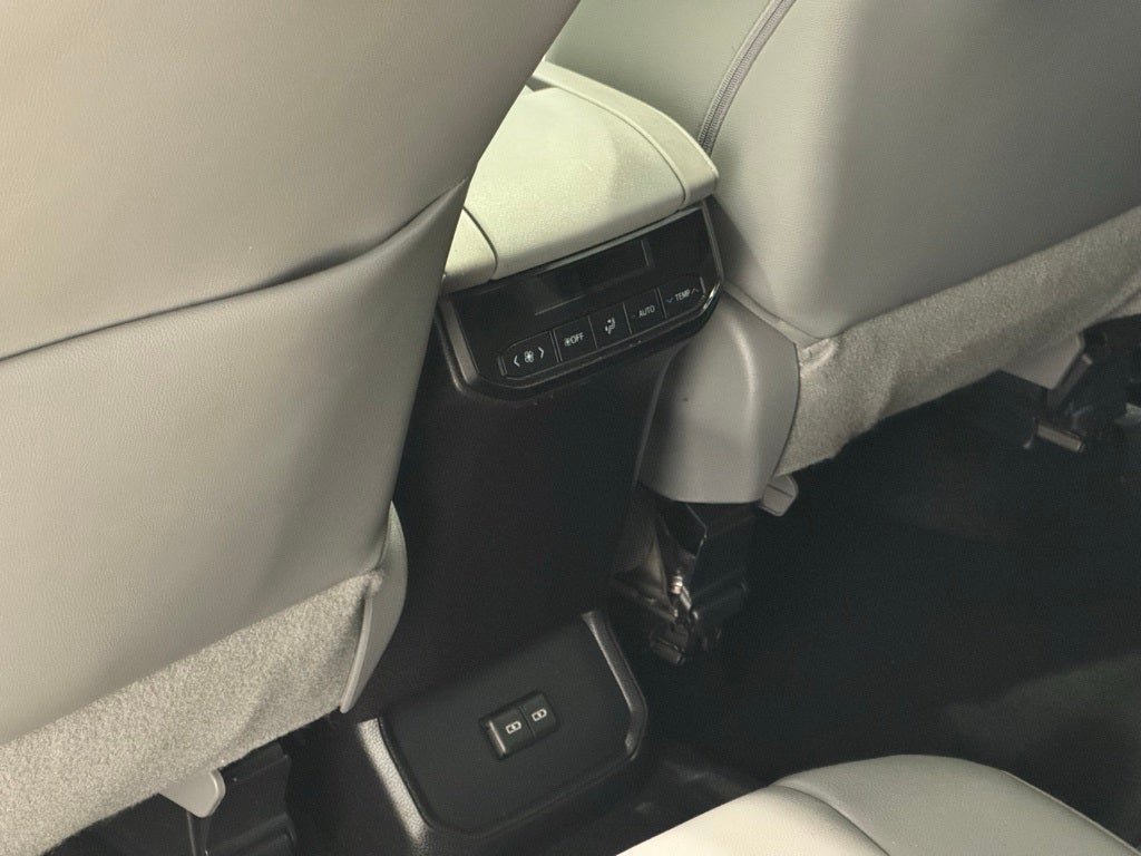 2022 Toyota Highlander XLE AWD