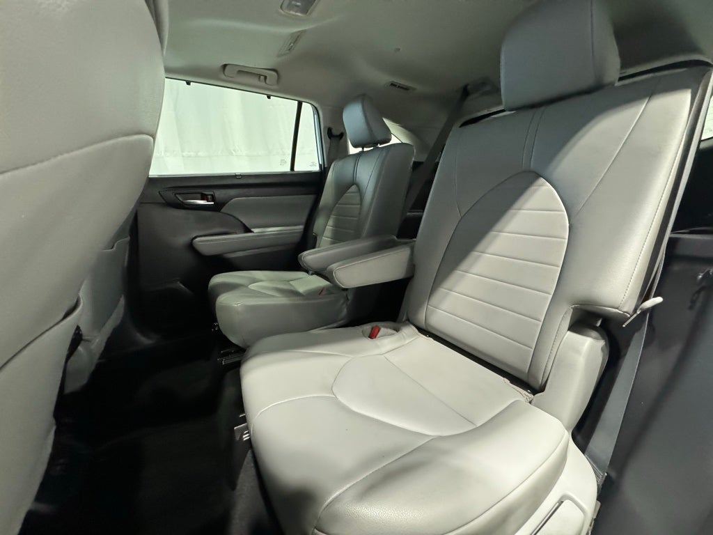 2022 Toyota Highlander XLE AWD