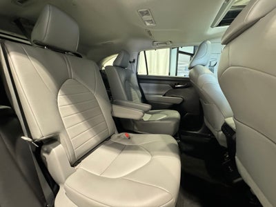 2022 Toyota Highlander XLE AWD