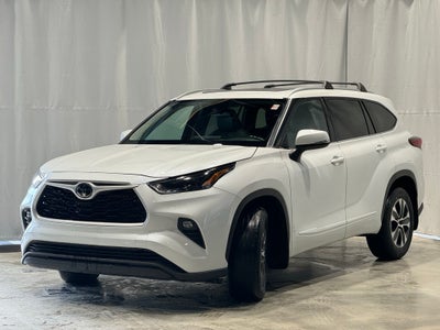 2022 Toyota Highlander XLE AWD