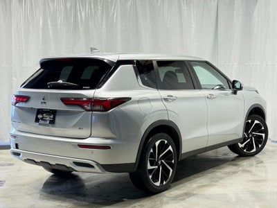 2024 Mitsubishi Outlander SE