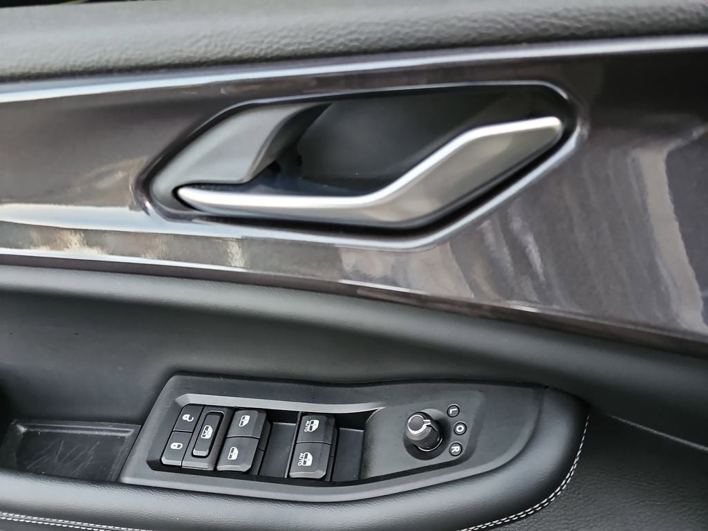 2022 Jeep Grand Cherokee Altitude