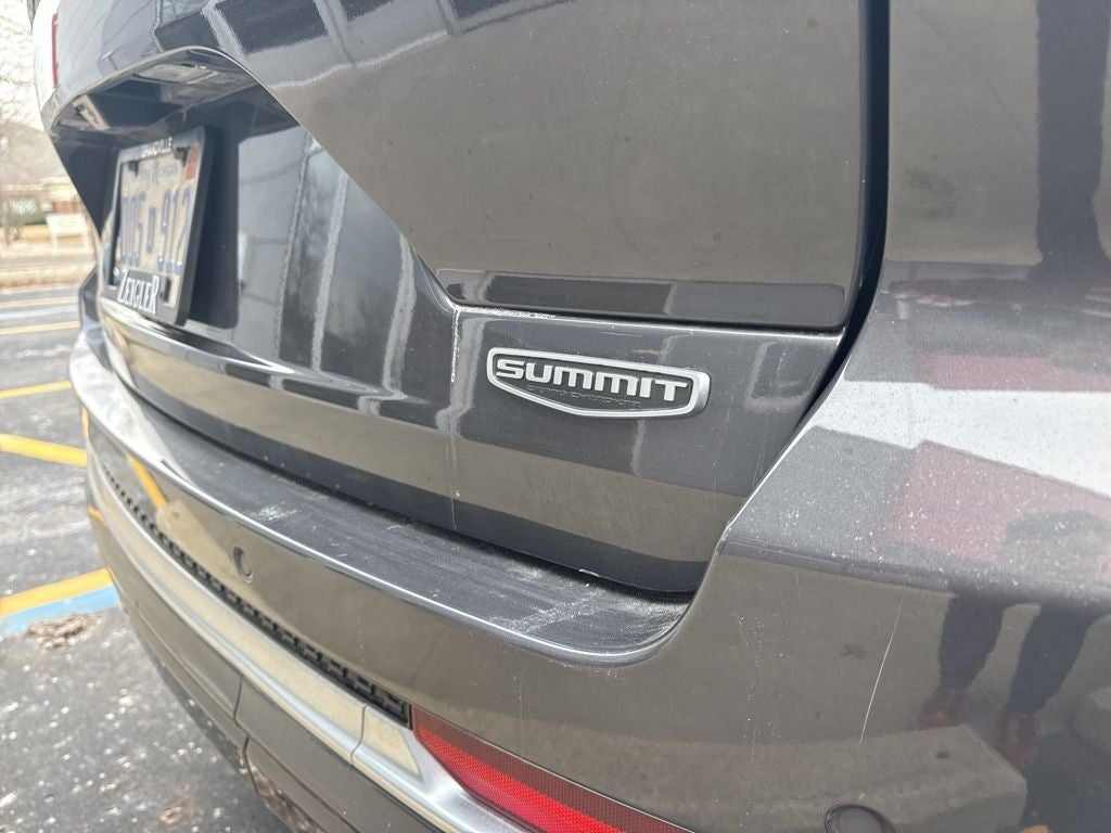 2022 Jeep Grand Cherokee Summit