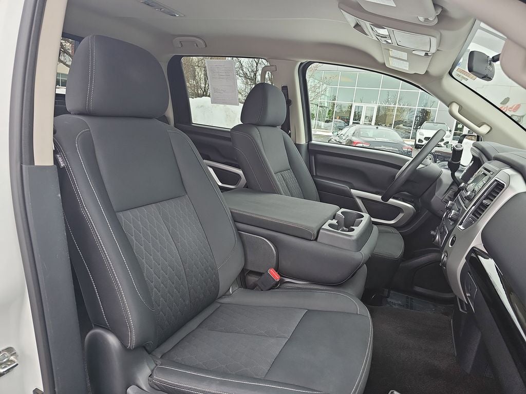 2018 Nissan Titan Base