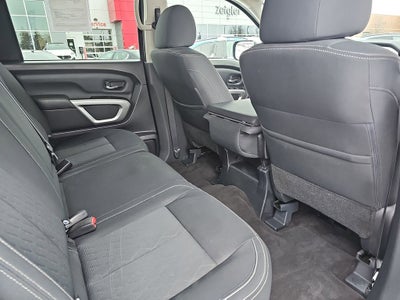 2018 Nissan Titan Base