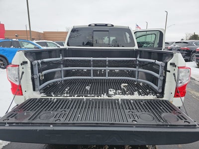 2018 Nissan Titan Base