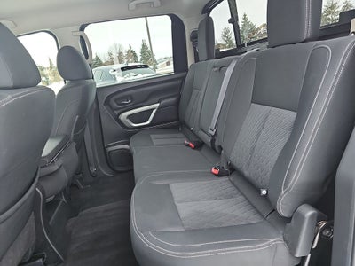 2018 Nissan Titan Base