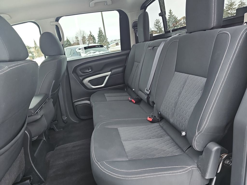 2018 Nissan Titan Base