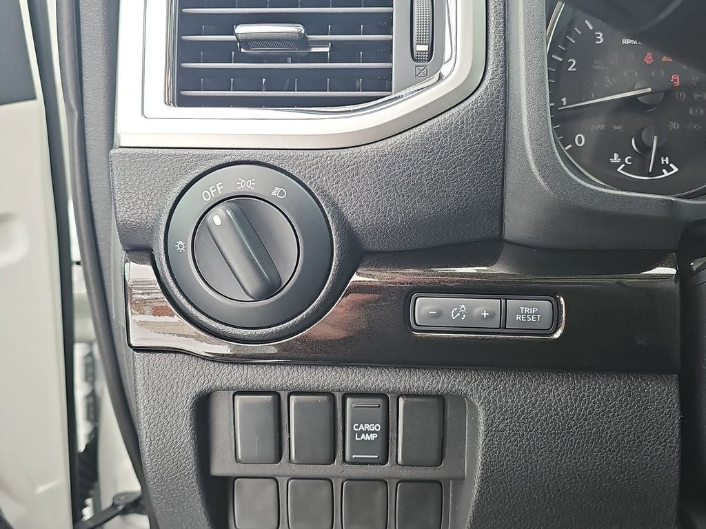 2018 Nissan Titan SV