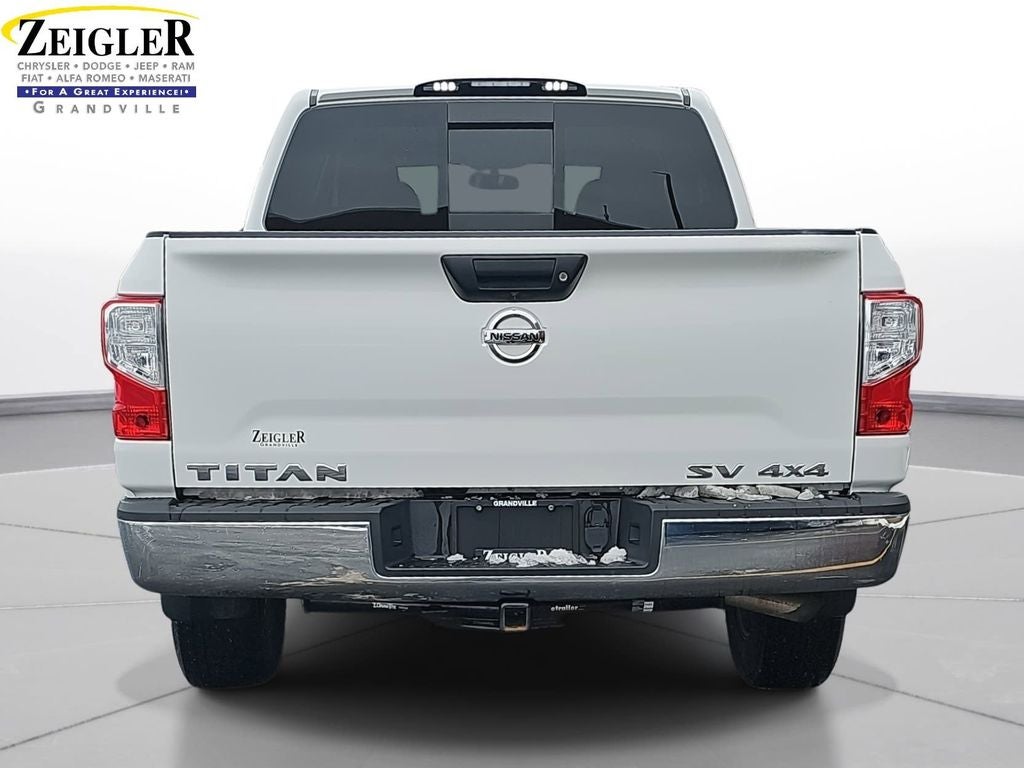 2018 Nissan Titan Base