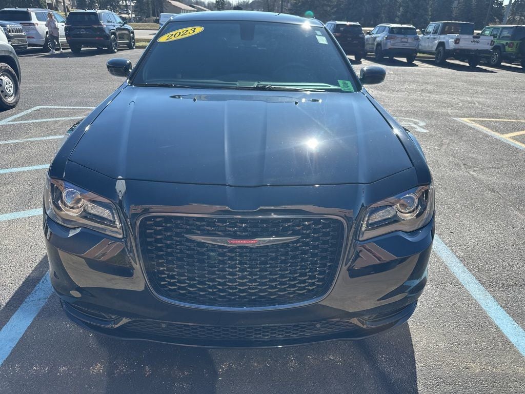 2023 Chrysler 300 S