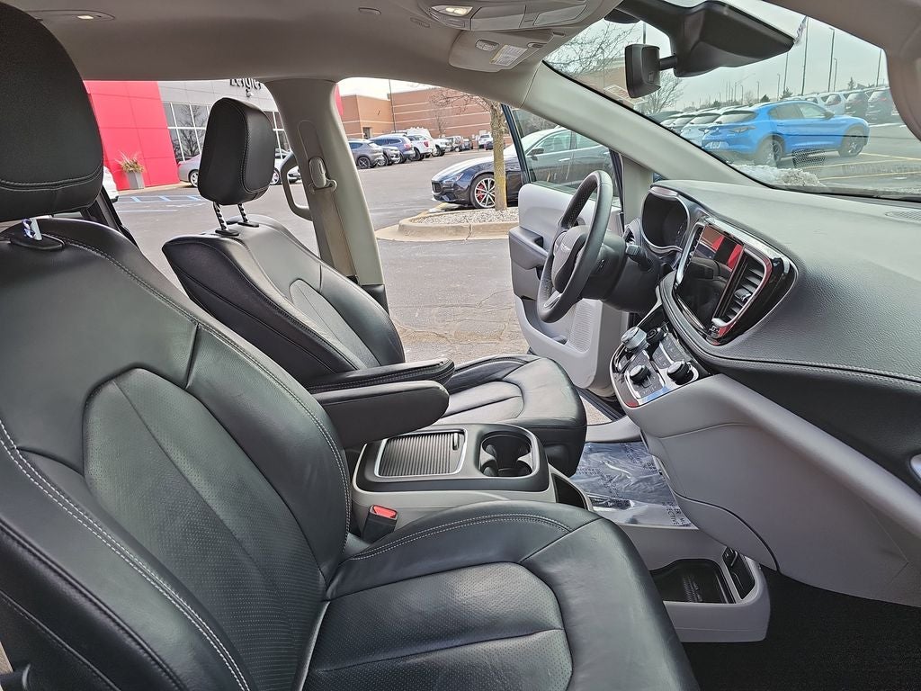 2022 Chrysler Pacifica Touring L AWD