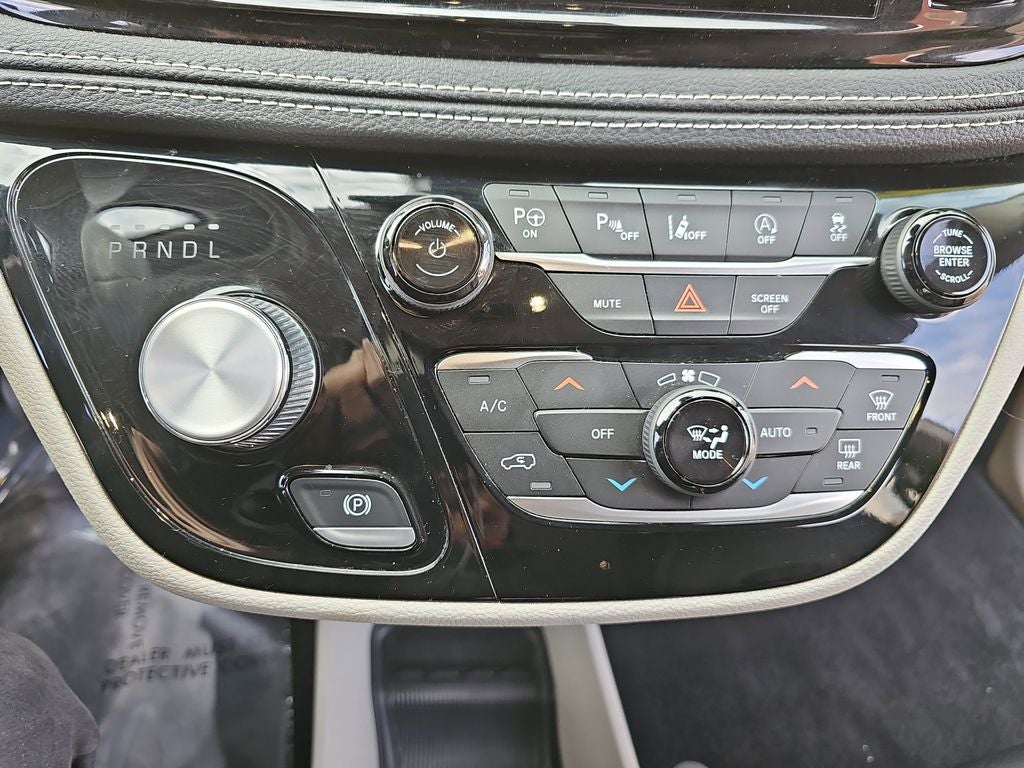 2022 Chrysler Pacifica Touring L AWD