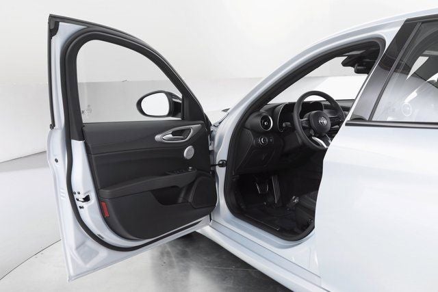 2024 Alfa Romeo Giulia Ti