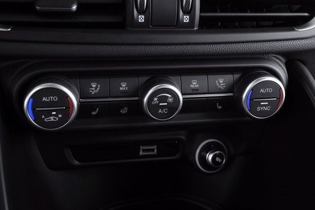 2024 Alfa Romeo Giulia Ti