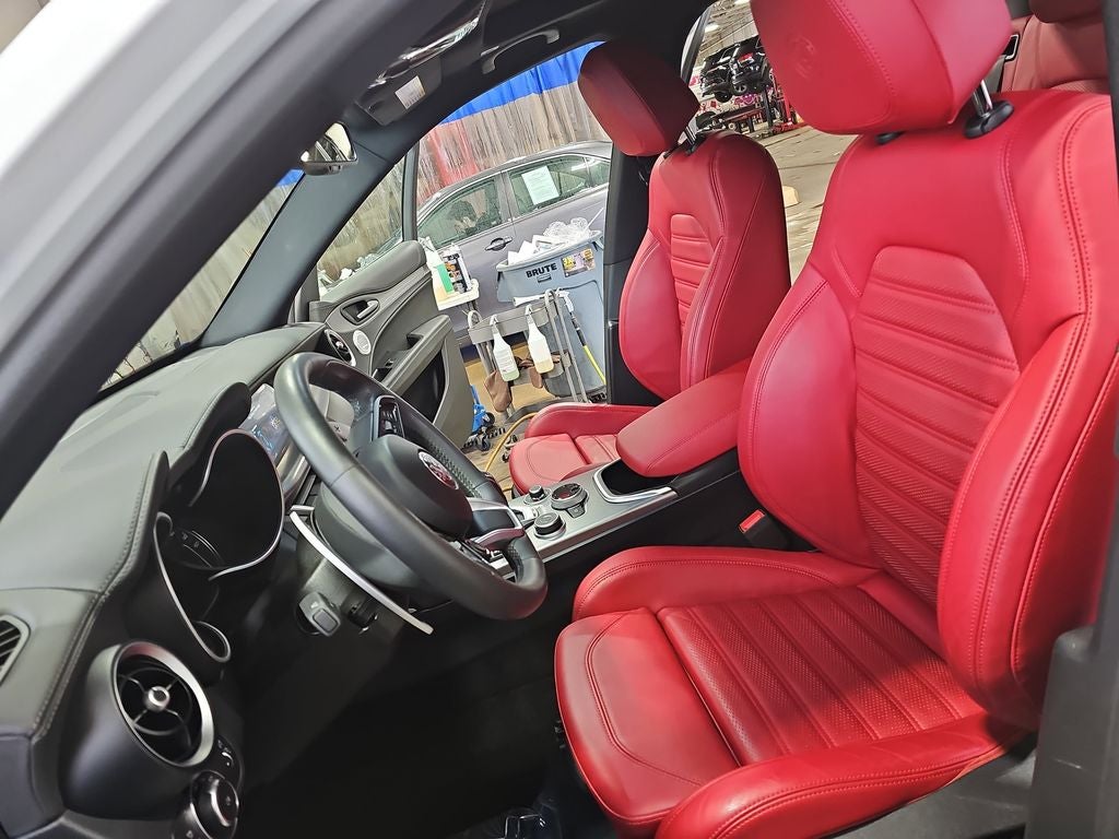 2023 Alfa Romeo Stelvio Veloce