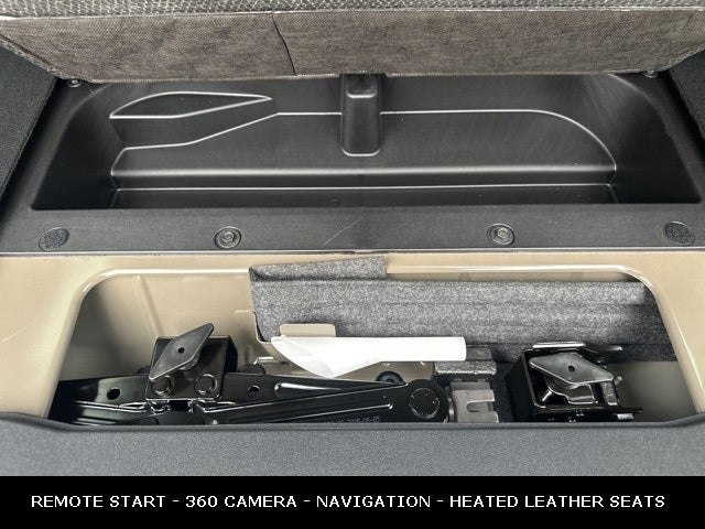 2025 Ford Bronco Outer Banks BLACKOUT PACKAGE