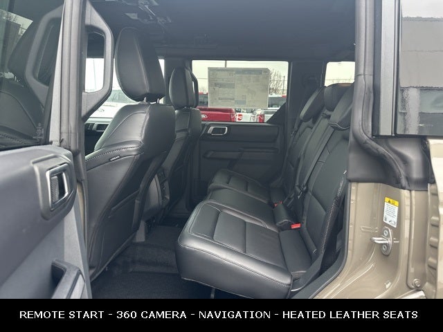 2025 Ford Bronco Outer Banks BLACKOUT PACKAGE