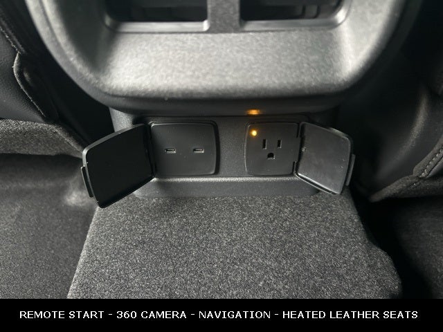 2025 Ford Bronco Outer Banks BLACKOUT PACKAGE