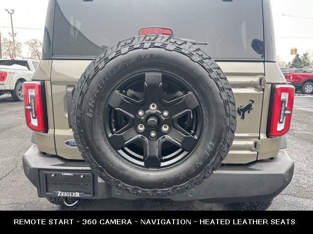 2025 Ford Bronco Outer Banks BLACKOUT PACKAGE