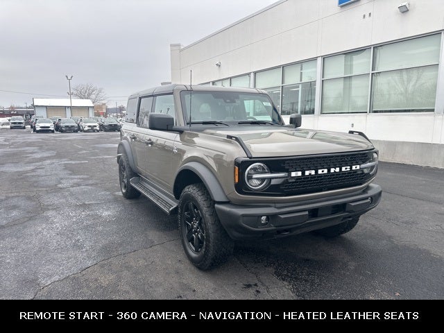 2025 Ford Bronco Outer Banks BLACKOUT PACKAGE