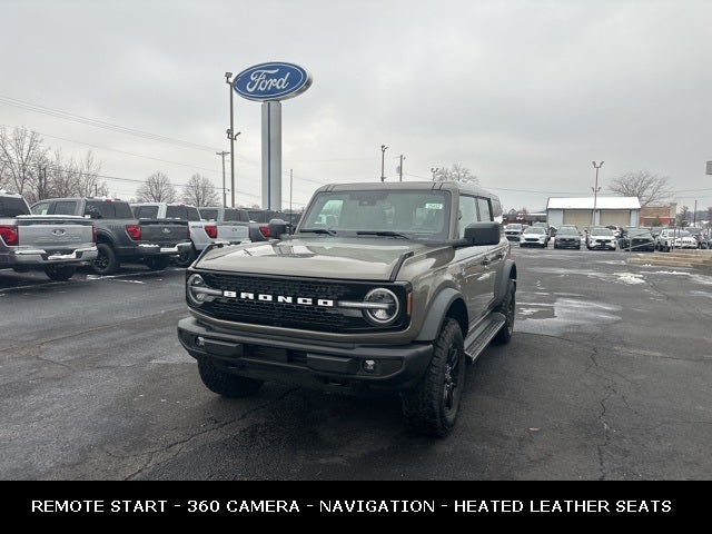 2025 Ford Bronco Outer Banks BLACKOUT PACKAGE
