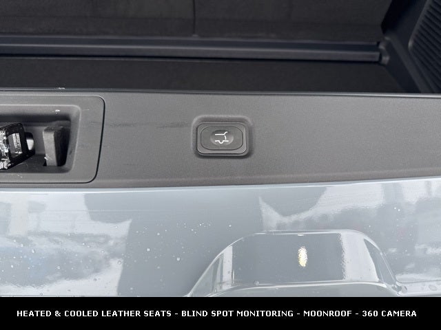 2026 Ford Expedition Platinum STEALTH PERFORMANCE PACKAGE