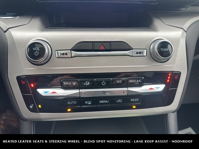 2022 Ford Explorer XLT 4WD