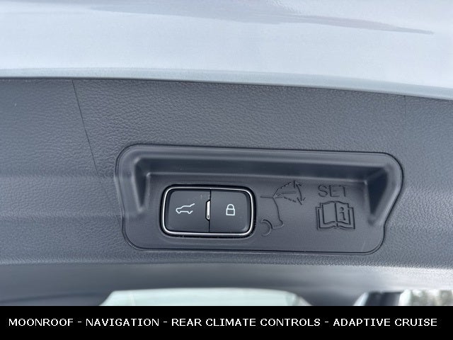 2026 Ford Explorer Active MOONROOF