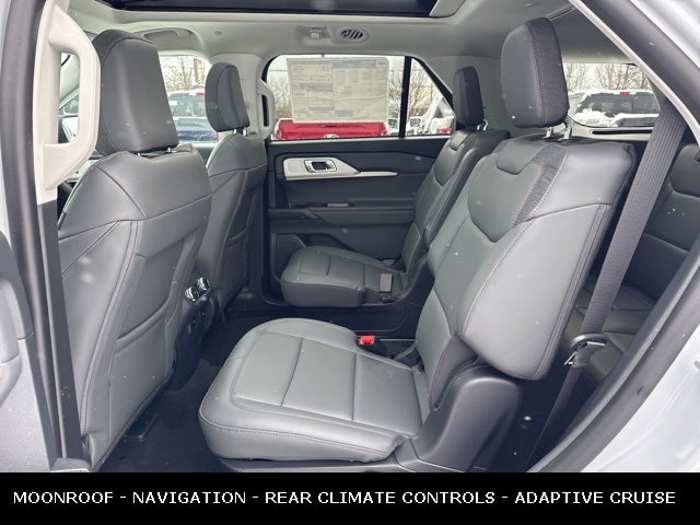 2026 Ford Explorer Active MOONROOF