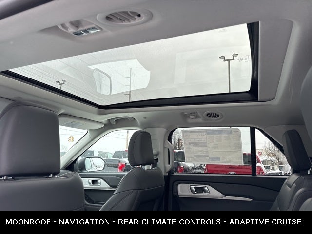 2026 Ford Explorer Active MOONROOF