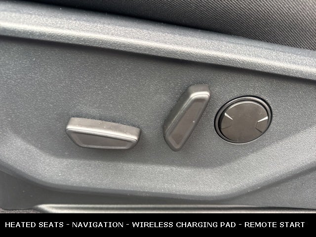 2025 Ford F-150 XLT BLACK APPEARANCE PACKAGE