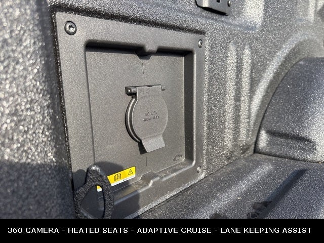 2025 Ford F-150 XLT 5.0 V8