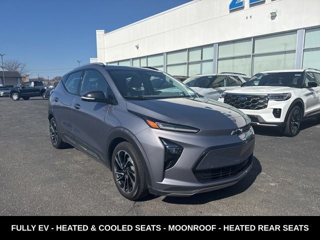 Used 2022 Chevrolet Bolt EUV Premier with VIN 1G1FZ6S09N4132053 for sale in Lowell, MI