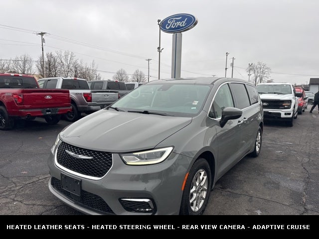 2023 Chrysler Pacifica Touring L STOW N GO SEATING