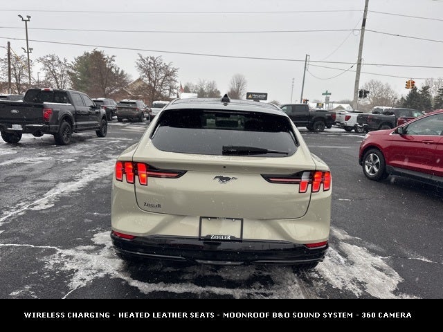 2025 Ford Mustang Mach-E Premium SPORT APPEARANCE